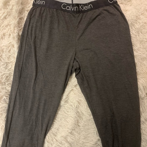 Calvin Klein PJ Set, Size M - Picture 2 of 2